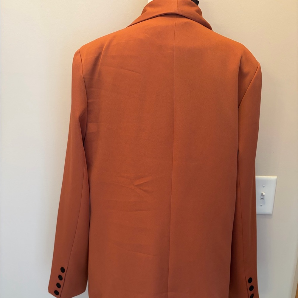 #264 Elegant Women's Rust Colored Blazer. Great Condition. Size L - Picture 6 of 11